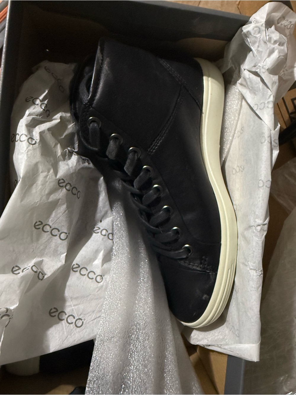 Ecco Black Leather High-Top Sneakers new in box Sz4.5